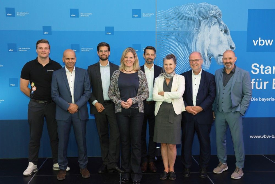 Rechtsmonitor XR für die Unternehmenspraxis – Studie von Prof. Dr. Dirk Heckmann und der vbw